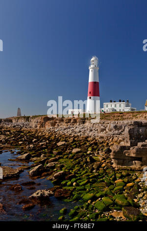 Le phare et centre de visiteurs à Portland Bill sur la côte jurassique du Dorset, Angleterre, RU Banque D'Images