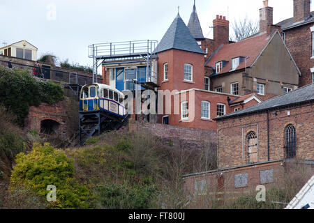 Photo shot sur un chemin de randonnée à travers une partie de Shropshire de Bewdley près de Kidderminster à Bridgnorth. La Falaise, CHEMIN DE FER À BRIDGNORTH. Banque D'Images