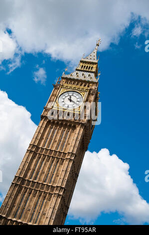 L'Elizabeth Tower, souvent appelée Big Ben, la tour de l'horloge sur les Maisons du Parlement, Londres, Banque D'Images