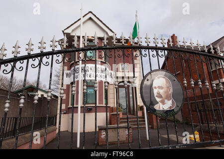 L'Ouest de Belfast, en Irlande. 25 mars, 2016. Le Sinn Fein à Andersonstown Belfast lors de l'Insurrection de Pâques 100e anniversaire Les préparatifs commencent Crédit : Bonzo/Alamy Live News Banque D'Images