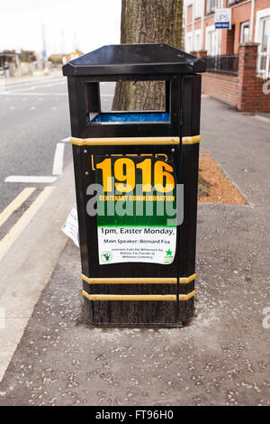 L'Ouest de Belfast, en Irlande. 25 mars, 2016. Un Litterbin avec une commémoration du centenaire de 1916 au cours de la préparation pour commémorer le 100e anniversaire de l'Insurrection de Pâques Crédit : Bonzo/Alamy Live News Banque D'Images