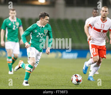 Aviva Stadium de Dublin, Irlande. Mar 25, 2016. Le Football International Friendly l'Irlande contre la Suisse. Wes Hoolahan sur la balle pour l'Irlande. Credit : Action Plus Sport/Alamy Live News Banque D'Images