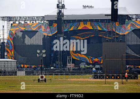 La Havane, Cuba. Mar 25, 2016. Le stade de la ville Sportive est perçu à l'avance au concert gratuit de groupe britannique les Rolling Stones, à La Havane, Cuba, le 25 mars 2016. Plus d'un demi-million de personnes sont attendues vendredi à la Rolling Stones premier concert à Cuba, un événement culturel qui vient tout juste trois jours après le président américain, Barack Obama a visité ce pays des Caraïbes. Crédit : Vladimir Molina/Prensa Latina/Xinhua/Alamy Live News Banque D'Images