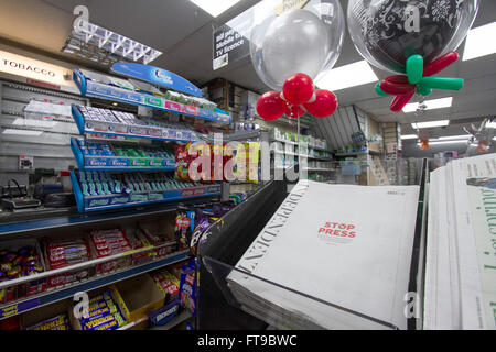 Londres, Royaume-Uni. 26 mars 2016. Le dernier numéro du journal britannique 'The Independent' qui a été en circulation depuis 1986. Le document sera maintenant disponible en une seule plate-forme 'Digital' © amer ghazzal/Alamy Live News Crédit : amer ghazzal/Alamy Live News Banque D'Images