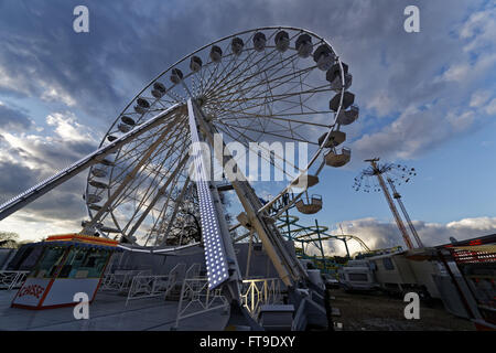 Paris, France. 25 mars, 2016. La Foire du Trône s'ouvre le 25 mars 2016, Paris, France Crédit : Bernard Menigault/Alamy Live News Banque D'Images