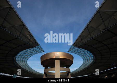 Olympiastadion Berlin, Berlin, Allemagne. Mar 26, 2016. Le Football International Friendly Allemagne contre l'Angleterre. Une vue générale de l'Olympiastadion © Plus Sport Action/Alamy Live News Banque D'Images