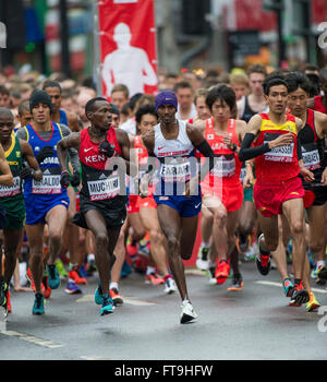 Cardiff, Royaume-Uni. 26 mars, 2016. Mo Farah (Grande-Bretagne) au début de l'IAAF/ Université de Cardiff du monde de semi-marathon, Cardiff UK Samedi 26 mars 2016 Credit : Gary Mitchell/Alamy Live News Banque D'Images