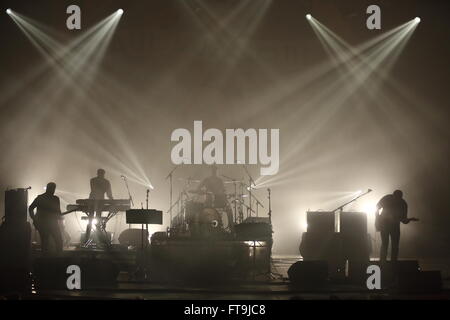 Liverpool, Royaume-Uni. 26 mars, 2016. Ancien beau sud-chanteurs Paul Heaton et Jacqui Abbott en concert à un comble à vendre le Liverpool Philharmonic Hall. Crédit : Simon Newbury/Alamy Live News Banque D'Images