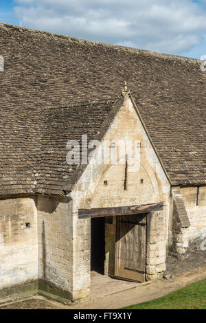 Ancienne grange dîmière à Barton Farm Country Park à Bradford on Avon, Wiltshire Banque D'Images