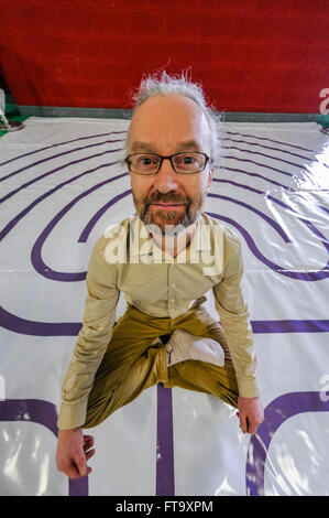 Lisburn, Irlande du Nord. 25 Mar 2016 - Tony Christie labyrinthes de l'Irlande à la nourriture pour l'âme du festival. Banque D'Images