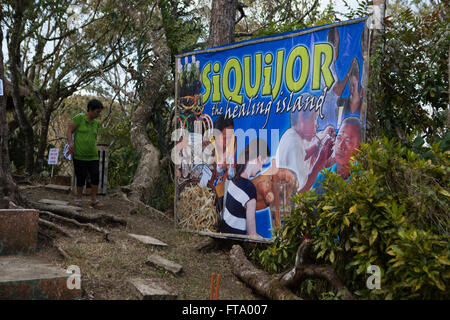 Les pratiques traditionnelles utilisées par les guérisseurs de l'île de Siquijor Philippines,à l'assemblée annuelle du Festival de guérison Banque D'Images