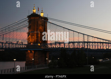 John A. Roebling Suspension Bridge. Cincinnati, Ohio, USA. Banque D'Images