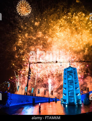 Turandot, Handa Opera on Sydney Harbour 2016 est le plus grand et le plus ambitieux à ce jour avec une scène spectaculaire, coût magnifique Banque D'Images