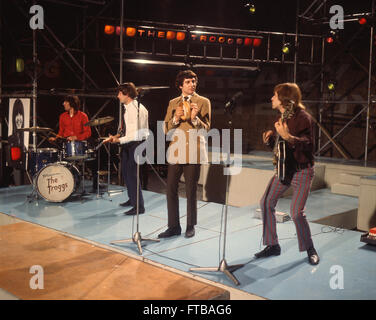 Le groupe de pop britannique The Troggs sur prêt,rendez-vous, en 1966.à partir de la gauche : Ronnie Bond, Chris Britton, Reg Presley, Pete Staples. Photo Tony Gale Banque D'Images