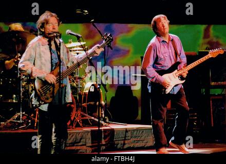 ,Crème Royal Albert Hall, Londres, 5/2/2005 JACK BRUCE, ERIC CLAPTON photo Michael Brito Banque D'Images