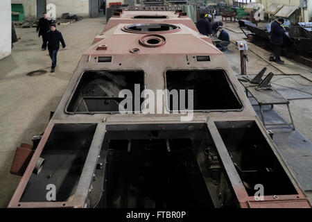 Dozor-B blindés sont visibles sur la ligne de fabrication à l'usine d'armure de Lviv Banque D'Images