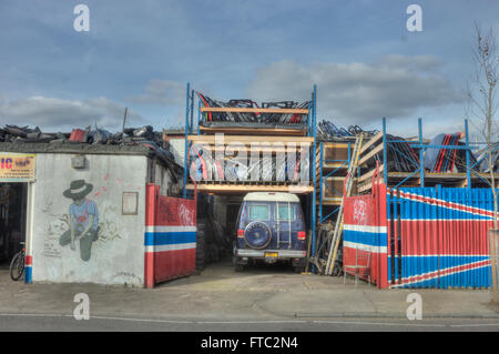 Les disjoncteurs voiture cour, Hackney Wick des pièces de voiture Banque D'Images