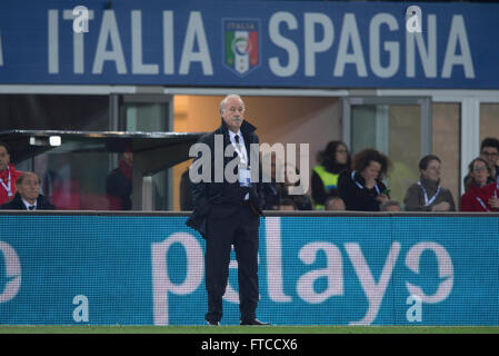 Vicente Del Bosque (ESP), 24 mars 2016 - Football : match amical entre l'Italie 1-1 Espagne au stade Friuli à Udine, Italie. (Photo de Maurizio Borsari/AFLO) Banque D'Images