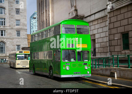 1967 vert 9800cc Liverpool Corporation bus L835 (FKF 835E), 60s MMT Atlantean, Merseyside, Royaume-Uni Banque D'Images