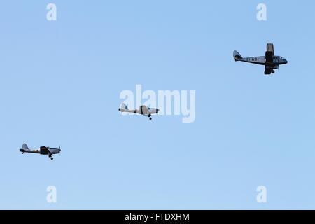 EI-HFC (170), l'IE-HFA (168) et de l'AE-ABI 'Iolar' du vol historique de l'Irlande, l'affichage à l'Airshow écossais en 2015 Banque D'Images