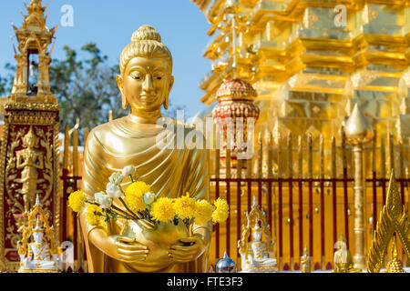 L'image de Bouddha du Wat Phra That Doi Suthep à Chiang Mai, Thaïlande Banque D'Images