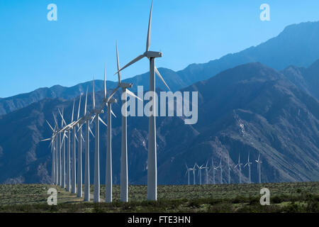 Les éoliennes, en Californie, aux États-Unis. Banque D'Images