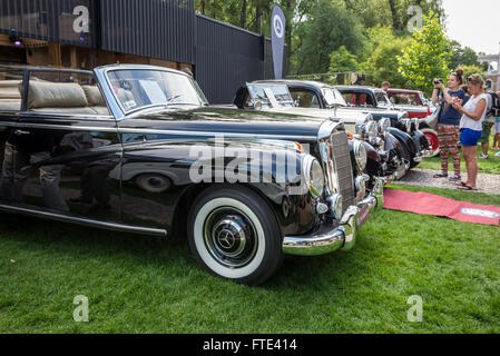 Mercedes-Benz W186 300D Adenauer de 1952 au cours de Mercedes automobiles mercedes en show bar Station à Varsovie, Pologne Banque D'Images