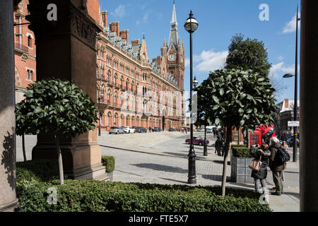 La gare de Saint-pancras, et le Renaissance Hotel, Londres St Pancras, St Pancras International, Londres, Angleterre, Grande-Bretagne, Royaume-Uni Banque D'Images