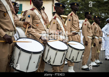 DAKAR, Sénégal (janvier 1985). 22, 2015) Les membres de l'armée du Sénégal Sénégal participent à la célébration de la Marine le 22 janvier 2015. Banque D'Images