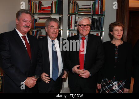 Suisse, autrichien, allemand et luxembourgeois se rencontrent au ministère des Affaires étrangères pour discuter de la crise des réfugiés en Europe avec : Jean Asselborn, Heinz Fischer, Frank-Walter Steinmeier, Simonetta Sommaruga Myriam Où : Luxembourg Ville, Luxe Banque D'Images