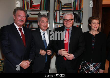 Suisse, autrichien, allemand et luxembourgeois se rencontrent au ministère des Affaires étrangères pour discuter de la crise des réfugiés en Europe avec : Jean Asselborn, Heinz Fischer, Frank-Walter Steinmeier, Simonetta Sommaruga Myriam Où : Luxembourg Ville, Luxe Banque D'Images