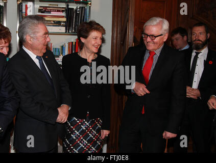 Suisse, autrichien, allemand et luxembourgeois se rencontrent au ministère des Affaires étrangères pour discuter de la crise des réfugiés en Europe comprend : Heinz Fischer, Simonetta Sommaruga, Myriam, Frank-Walter Steinmeier, où : la ville de Luxembourg, Luxembourg Quand : 26 Banque D'Images