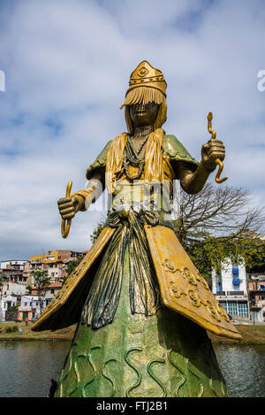 Orixá Ossain, divinité du candomblé statue, Dique do Tororó, Salvador, Bahia, Brésil Banque D'Images