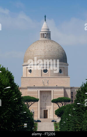 L'Italie, Lazio, Rome, quartier Eur, dôme de Saint Pierre et Paul la Basilique Saint-Pierre Banque D'Images