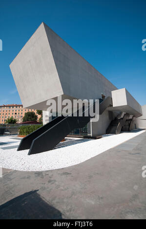 L'Italie, Lazio, Rome, Musée Maxxi conçu par Zaha Hadid Banque D'Images