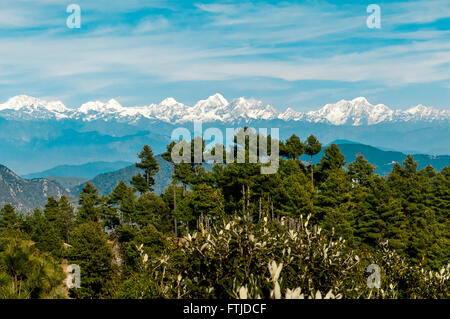 Majestueuses montagnes de l'Himalaya vu de Daman village près de Katmandou, Népal Banque D'Images