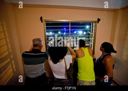 La Havane, Cuba. Mar 25, 2016. Atmosphère pendant le concert des Rolling Stones à la ciudad Deportiva de La Havane, Cuba, le vendredi 25 mars 2016. Les pierres sont d'effectuer dans un concert gratuit à La Havane vendredi, de devenir le plus célèbre loi jouer Cuba depuis la révolution de 1959. (CTK) Photo Banque D'Images