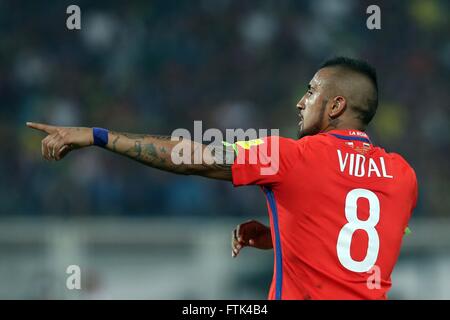 Barinas, Venezuela. Mar 29, 2016. Chili's Arturo Vidal célèbre marquant au cours de la Russie Coupe du Monde FIFA 2018 Qualificatif contre l'Amérique du Sud du Venezuela, à Agustin Tovar Stadium, à Barinas, Venezuela, le 29 mars 2016. Le Chili a gagné 4-1. © ANFP/Xinhua/Alamy Live News Banque D'Images