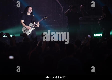 BRATISLAVA, Slovaquie - 28 mars : la performance de Tobias Sammet's Avantasia projet lors de Ghostlights World Tour à Bratislava, Slovaquie le 28 mars 2016 Banque D'Images