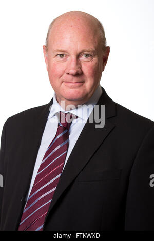 Steve Hollis photographié peu après avoir été nommé président d'Aston Villa Football Club, Birmingham. Banque D'Images