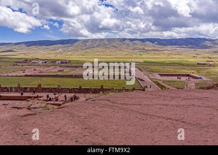 Vue surélevée de Tiwanaku. Bolivie. (Espagnol: Tiahuanaco ou Tiahuanacu) est un site archéologique pré-colombien dans l'ouest de la Bolivie près du lac Titicaca. Banque D'Images