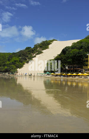 Colline-bald - Dune 120 m de hauteur dans la zone préservée de Ponta Negra Beach Banque D'Images