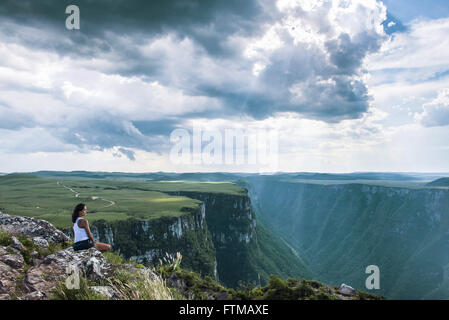 Pas de Turista Canion Fortaleza - Parque Nacional da Serra Geral Banque D'Images