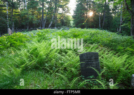 Cimetière le long Gilman-Hall Notch Road en sandwich Sandwich, New Hampshire, USA. Banque D'Images