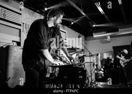 EUGENE, OR - Mars 26, 2016 : groupe instrumental post-rock ce bout de ciel fonctionne à l'HiFi Music Hall à Eugene, Oregin, US Banque D'Images