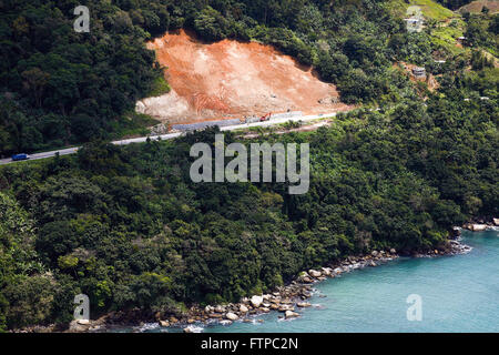 Vista aerea de deslizamento de terra da Beira route Rio-Santos Rodovia BR-101 Banque D'Images