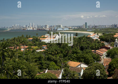 Vue sur le Monastère de São Bento et Praia Del Horn avec ville de Recife dans l'arrière-plan Banque D'Images