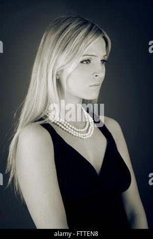 Portrait de femme blonde Banque D'Images