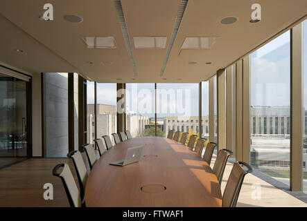 Salle de réunion. Ivey Business School, à London, au Canada. Architecte : Hariri Pontarini Architects, 2013. Banque D'Images