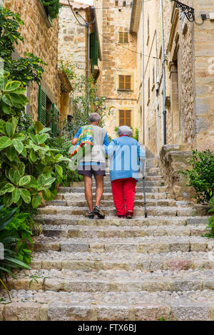 Être libre de monter des escaliers, Mallorca , Iles Baléares , Espagne , Valldemossa Banque D'Images